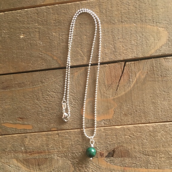 Malachite Gemstone Necklace - Picture 2 of 3